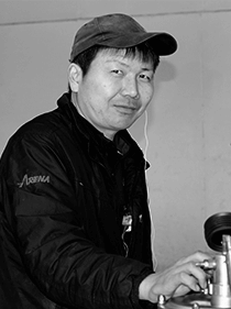 スタッフ03
